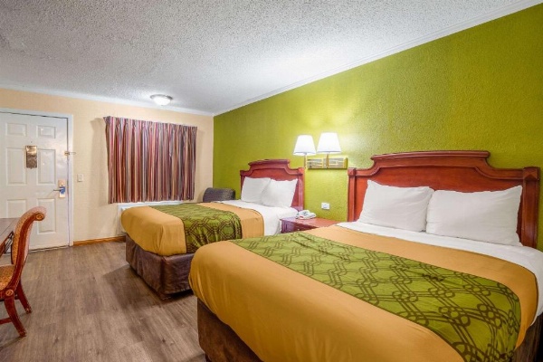 Rodeway Inn & Suites Fort Jackson image 29
