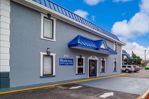 Rodeway Inn & Suites Fort Jackson image 3