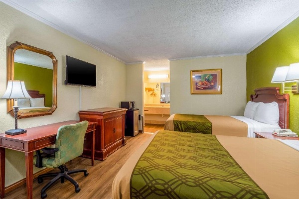 Rodeway Inn & Suites Fort Jackson image 30